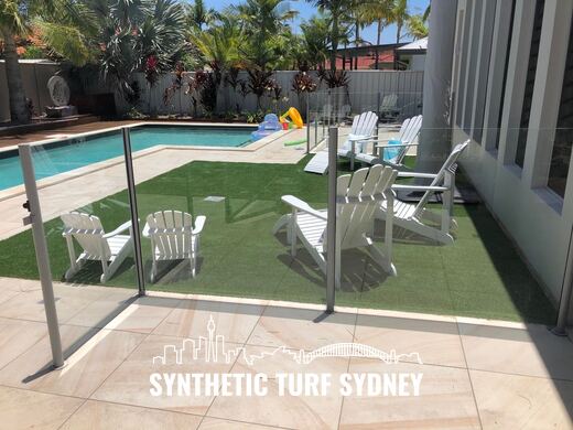 Synthetic turf installations: pools & poolside