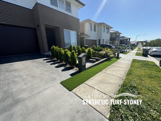 Turf strip around a front garden, laid in Collaroy 40mm synthetic turf