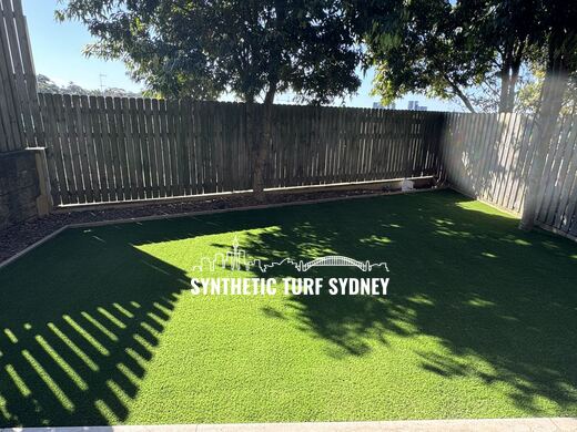 Rear lawn in dappled shade, laid in Collaroy 40mm synthetic turf