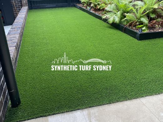 Front lawn beside a driveway, laid in Collaroy 40mm synthetic turf