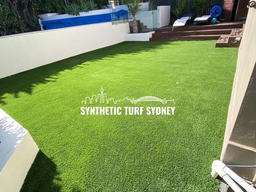Lawn terrace above a pool, laid in Collaroy 40mm synthetic turf